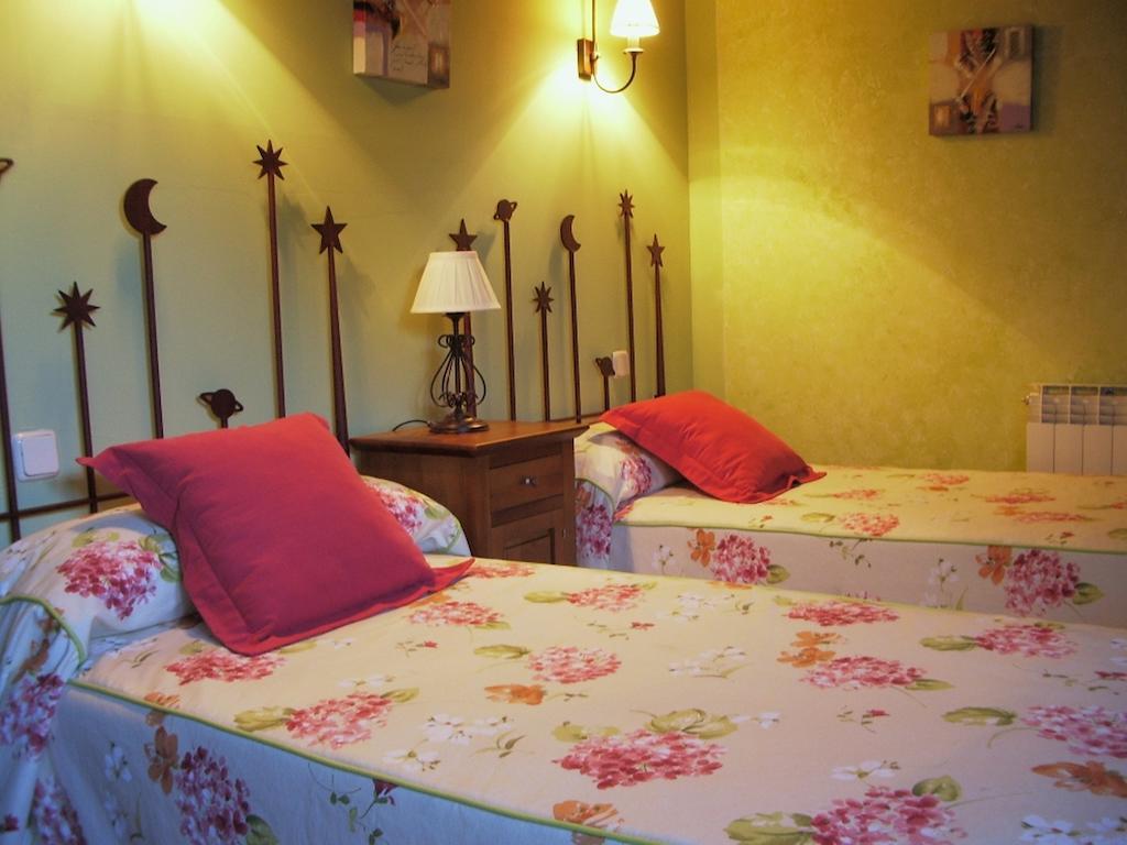 La Galamperna Hotel Nava del Barco Стая снимка