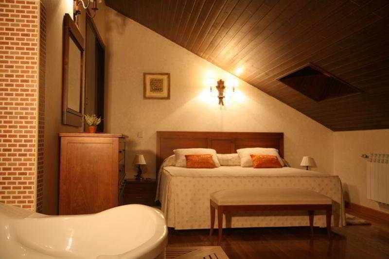 La Galamperna Hotel Nava del Barco Екстериор снимка